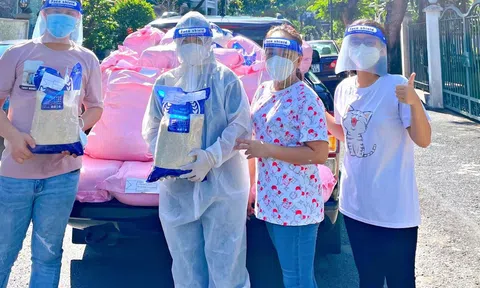 Câu chuyện từ thiện mùa Covid: chỉ cần đưa tay ra, mọi khó khăn sẽ được giải quyết