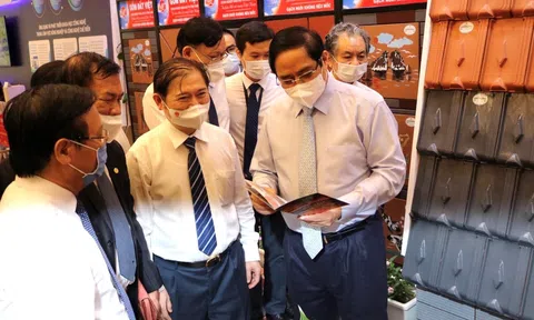 Gốm Đất Việt tham dự “Hội nghị Đội ngũ Trí thức Khoa học và Công nghệ Việt Nam triển khai thực hiện Nghị quyết Đại hội lần thứ XIII của Đảng”