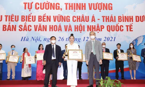 Tri ân doanh nghiệp, doanh nhân có nhiều thành tích trong phòng chống COVID19 và lao động sáng tạo