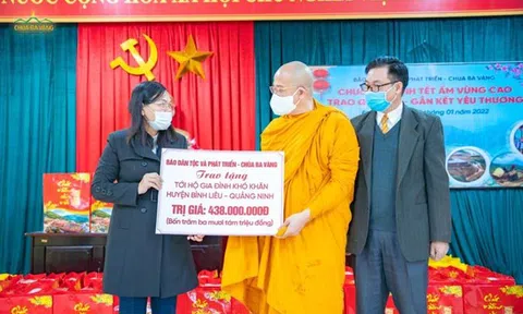 Chùa Ba Vàng “Trao quà Tết gắn kết yêu thương”: 1.000 suất quà trị giá hơn 1 tỷ đồng được gửi tới người dân và các em học sinh nghèo vượt khó