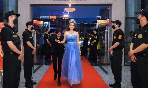 Á hậu Thanh Nhã diện đầm rực rỡ, chấm thi chung kết Hoa hậu Doanh nhân Việt Nam Toàn cầu 2022