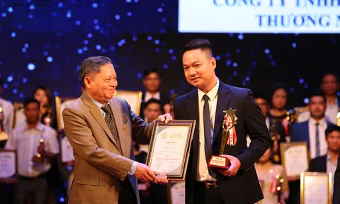 CEO Đoàn Trung Kiên, Giám đốc Công ty TNHH Đầu tư và Thương mại PA được vinh danh TOP 10 thương hiệu xuất sắc 3 miền năm 2022