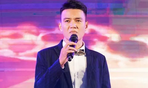 Ca sĩ Nguyễn Duy Trí sở hữu giọng hát ấm áp và truyền cảm