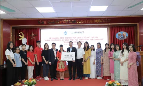 Herbalife Việt Nam Trao Học Bổng Cho 20 Sinh Viên và Bác Sĩ Nội Trú Xuất Sắc Ngành Dinh Dưỡng - Đại Học Y Hà Nội