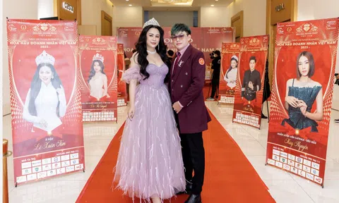 NTK Tommy Nguyễn tháp tùng Hoa hậu Lý Kim Ngân xuất hiện nổi bật tại họp báo Hoa hậu Doanh nhân Việt Nam 2023