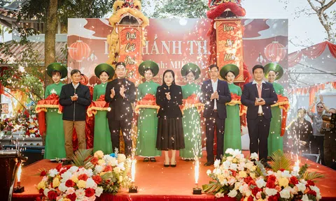 Cô đồng Đặng Thiên Hương công đức xây dựng, trùng tu Miếu Vua Bà