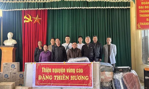 Cô đồng Đặng Thiên Hương không ngừng trao gửi tấm lòng vàng yêu thương