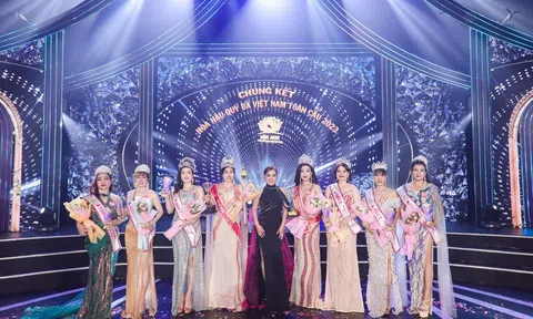 Bà trùm Hoa hậu Đặng Gia Bena trao vương miện cho Tân Hoa hậu Quý bà Việt Nam Toàn cầu 2023