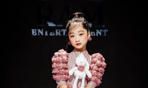 Model Kid Đinh Lương Bảo Ngọc - Đảm nhận trình diễn First face trong sự kiện Tuần lễ thời trang Tây Bắc