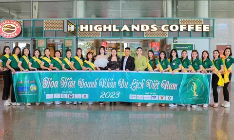 Dàn thí sinh Hoa hậu Doanh nhân Du lịch Việt Nam 2023 xuất hiện rạng rỡ tại sân bay Quốc tế Đà Nẵng