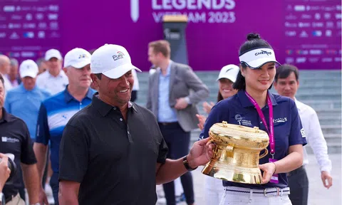 Cận cảnh chiếc Cúp độc đáo của Vinpearl DIC Legends Vietnam 2023