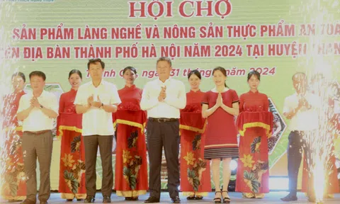 Khai mạc Hội chợ sản phẩm làng nghề và nông sản thực phẩm an toàn trên địa bàn thành phố Hà Nội năm 2024 tại huyện Thanh Oai
