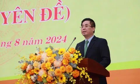 Ông Nguyễn Hoàng Giang được bầu giữ chức Chủ tịch UBND tỉnh Quảng Ngãi