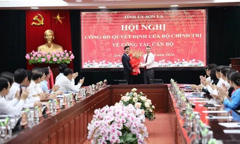 Sơn La công bố quyết định của Bộ Chính trị về công tác cán bộ