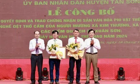 Phú Thọ: Công bố Di sản phi vật thể quốc gia Nghề dệt thổ cẩm người Mường huyện Tân Sơn