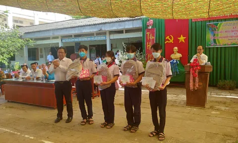 Huyện Cai Lậy, tỉnh Tiền Giang Trường THCS Thạnh Lộc nâng cao chất lượng trong sự nghiệp "trồng người"