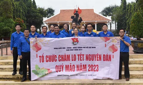 Đảng ủy UBND xã Vĩnh Lộc A huyện Bình Chánh chăm lo Tết chu đáo cho người dân trên địa bàn