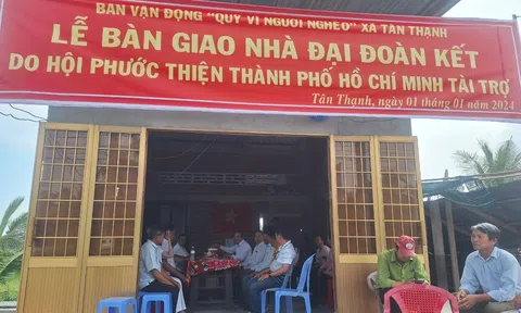 Trao tặng nhà đại đoàn kết tại Xã Tân Thạnh - Huyện Tân Phú Đông