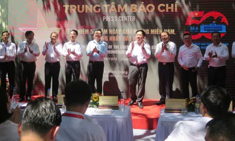 TP. Hồ Chí Minh: Khai trương Trung tâm Báo chí lễ kỷ niệm 50 năm thống nhất đất nước