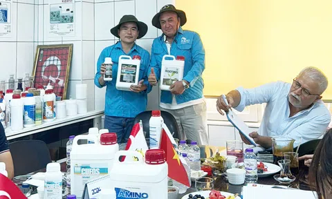 Anh nông dân áo xanh – Từ giấc mơ bị gãy đến hành trình lan tỏa tri thức nông nghiệp bền vững