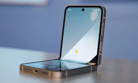 Tính năng chăm sóc sức khỏe và kết nối thiết bị đeo trên Z Fold 7 và Z Flip 7