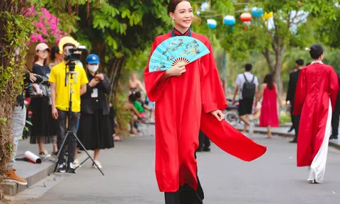 Lê Nhật Lâm gương mặt sáng giá trong ngày thi đầu tiên tại cuộc thi Hoa hậu Doanh nhân Việt Nam 2022