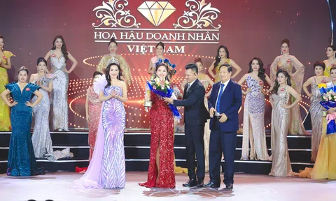 Doanh nhân Nguyễn Thị Tình đạt danh hiệu Người đẹp có nụ cười đẹp Hoa hậu Doanh nhân Việt Nam 2022