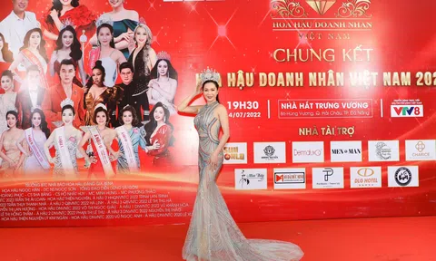 Tân Hoa hậu Doanh nhân Việt Nam Toàn cầu 2022 Võ Thị Ngọc Giàu lộng lẫy đi chấm thi