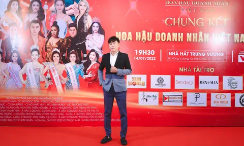 NTK Tommy Nguyễn giúp các thí sinh tỏa sáng trên sân khấu Chung kết Hoa hậu Doanh nhân Việt Nam 2022