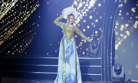 NTK Đức Minh tài trợ áo dài đêm chung kết cuộc thi Hoa hậu Doanh nhân Việt Nam 2022