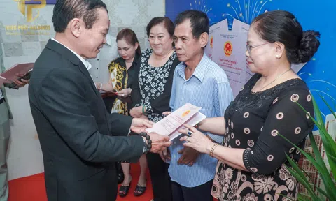 Địa Ốc Thiên Phát Holdings làm Lễ Bàn Giao sổ hồng cho khách hàng với phương châm : Nói lời thật – Làm việc thật