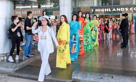 Video: Dàn thí sinh Hoa hậu khoe dáng tại sân bay Đà Nẵng