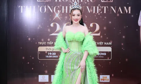 Vũ Ngọc Anh dự thảm đỏ Hoa hậu: phong cách thời trang ngày càng sành điệu, thời thượng