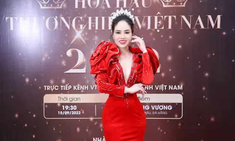 Á hậu Lê Thị Hồng Thắm ngồi ghế hội đồng thẩm định cuộc thi HHTHVN 2022