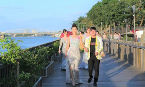 Dàn thí sinh Hoa hậu Doanh nhân Châu Á Việt Nam 2022 “đọ trình” catwalk trong trang phục dạ hội của NTK Tommy Nguyễn