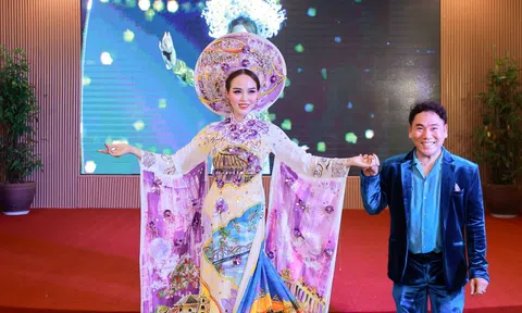 Người mẫu Thanh Loan trình diễn trang phục đấu giá tại Hoa hậu Doanh nhân Châu Á Việt Nam 2022