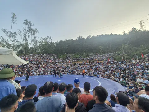 Nghệ An: Lễ hội đầu năm mới thu hút khách du lịch