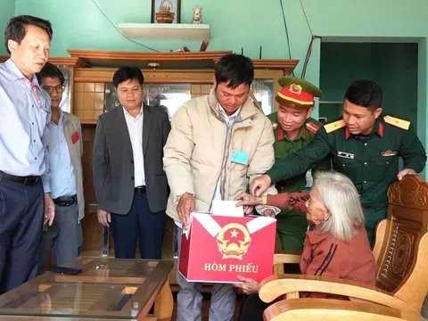 Cử tri Gia Lai- Quảng Ngãi hân hoan tham gia bỏ phiếu bầu cử