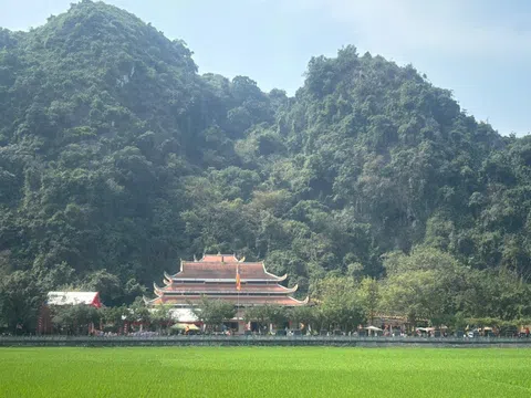 Phú Thọ: Lễ hội chùa Tiên đầu Xuân cuả người Mường thu hút du khách