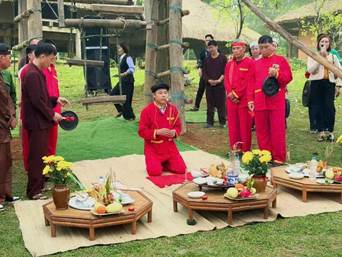 Vui hội Ví đu của người Mường tại Hà Nội