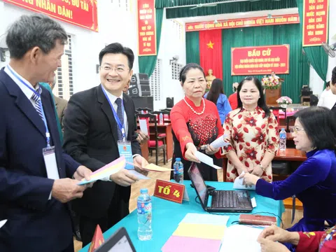 Phú Thọ: Người dân xã Lương Sơn tham gia bầu đại biểu Quốc hội và HĐND các cấp