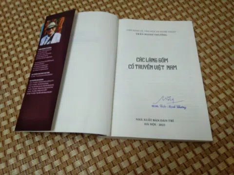 Đọc sách “Các làng gốm cổ truyền Việt Nam” - đánh thức ký ức “đất và lửa”