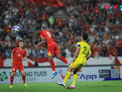 Tuyển Việt Nam đánh bại Malaysia 3-1, Xuân Son lập cú đúp