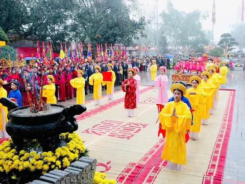 Phú Thọ: Hội Đền Mẫu Âu Cơ bồi đắp mạch nguồn văn hóa Việt