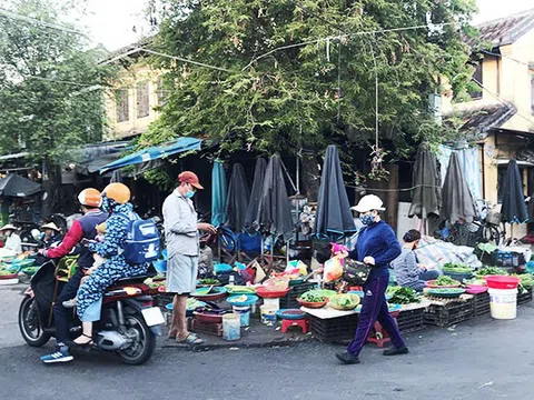 Nỗi niềm đi chợ mùa dịch