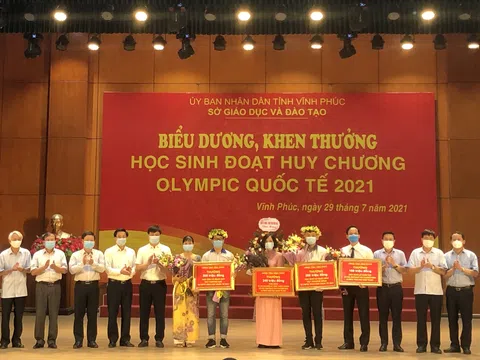 Vĩnh Phúc: Biểu dương, khen thưởng học sinh đoạt huy chương Olympic Quốc tế  năm 2021