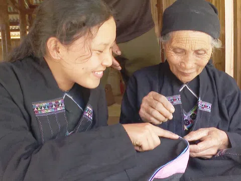 Lào Cai: Giữ gìn nghề dệt vải truyền thống của người La Chí