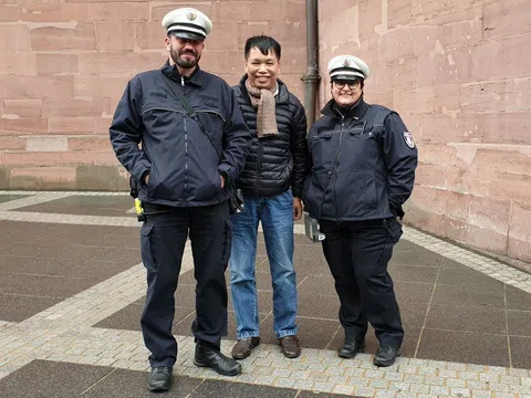 "Lục bát mỗi ngày" - Thơ là nhật ký buồn vui như đời