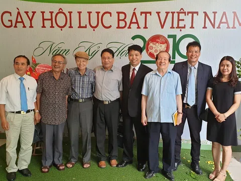 Nghệ sĩ hát rong và những bản du ca sáu tám