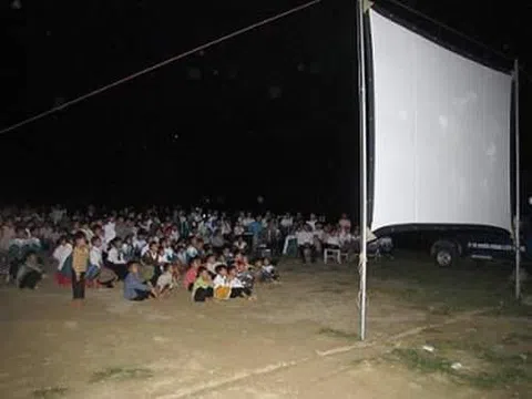 Đi xem chiếu bóng